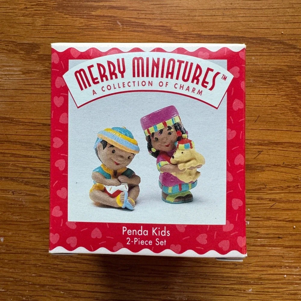 Merry Miniatures Penda Kids‎ 2 Piece Set 1995 Hallmark Collectible Figurines